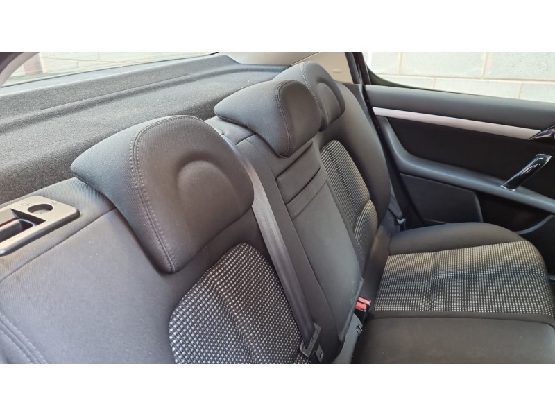 peugeot 407 del año 2009