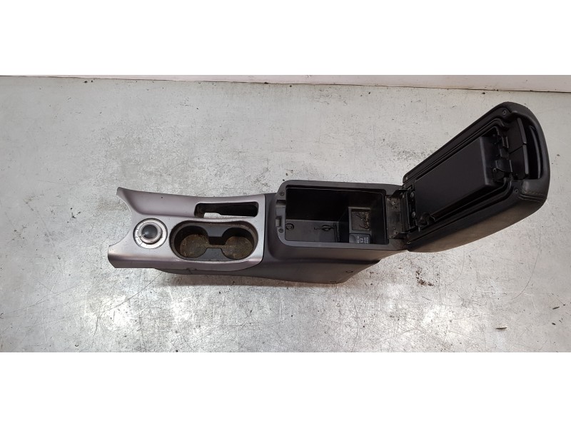 Recambio de apoyabrazos central para mitsubishi outlander (cw0) 2.0 di-d invite referencia OEM IAM 8011A165XA   Recambio de apoyabrazos central para mitsubishi outlander (cw0) 2.0 di-d invite referencia OEM IAM 8011A165XA