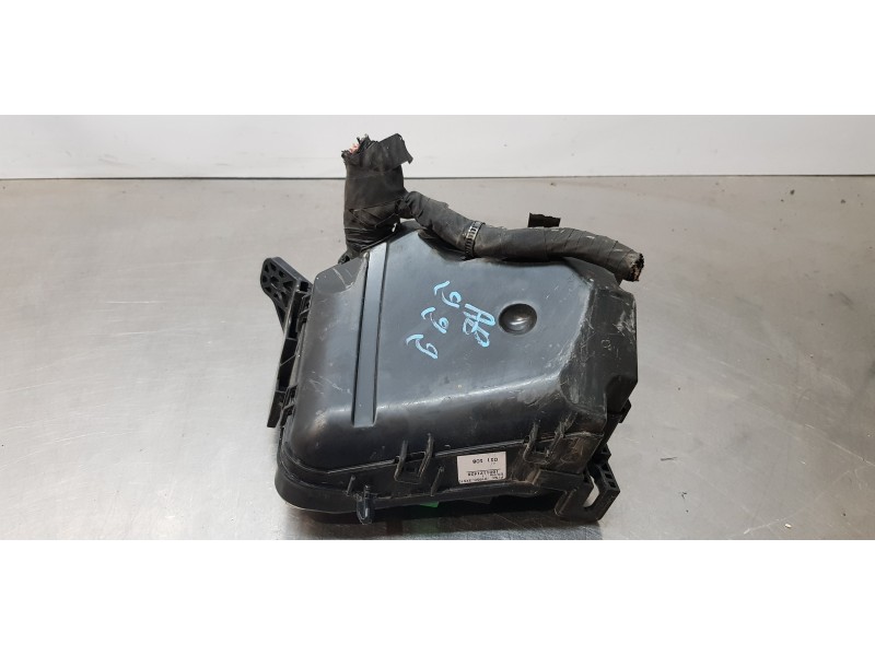 Recambio de caja reles / fusibles para hyundai i30 (gd) classic referencia OEM IAM 919513X160  