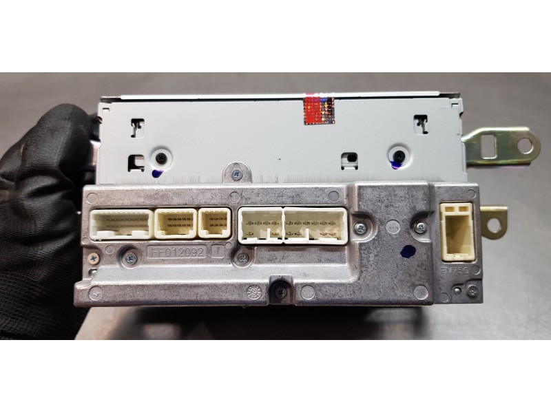 Recambio de sistema audio / radio cd para toyota auris hybrid active referencia OEM IAM 8612002F50  
