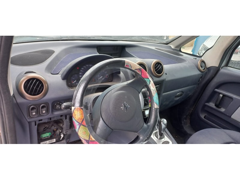 peugeot 1007 del año 2005