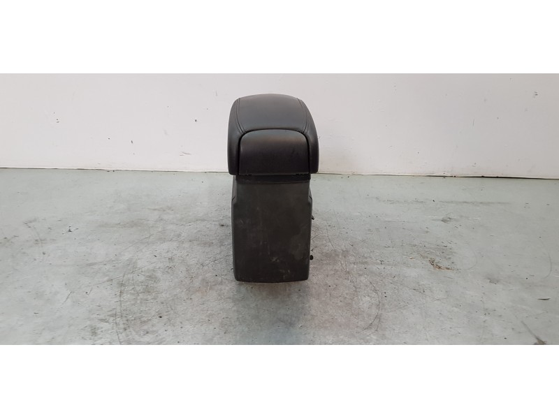 Recambio de apoyabrazos central para mitsubishi outlander (cw0) 2.0 di-d invite referencia OEM IAM 8011A165XA   Recambio de apoyabrazos central para mitsubishi outlander (cw0) 2.0 di-d invite referencia OEM IAM 8011A165XA