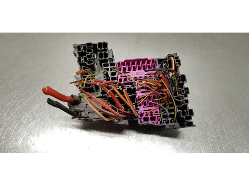 Recambio de caja reles / fusibles para seat ibiza (kj1) reference referencia OEM IAM 2Q0937615A   Recambio de caja reles / fusibles para seat ibiza (kj1) reference referencia OEM IAM 2Q0937615A