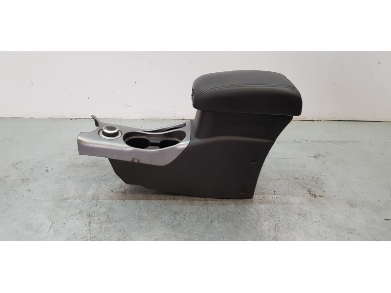 Recambio de apoyabrazos central para mitsubishi outlander (cw0) 2.0 di-d invite referencia OEM IAM 8011A165XA   Recambio de apoyabrazos central para mitsubishi outlander (cw0) 2.0 di-d invite referencia OEM IAM 8011A165XA