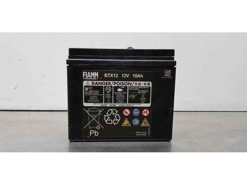 Recambio de bateria para volvo xc60 inscription awd referencia OEM IAM 31652780  