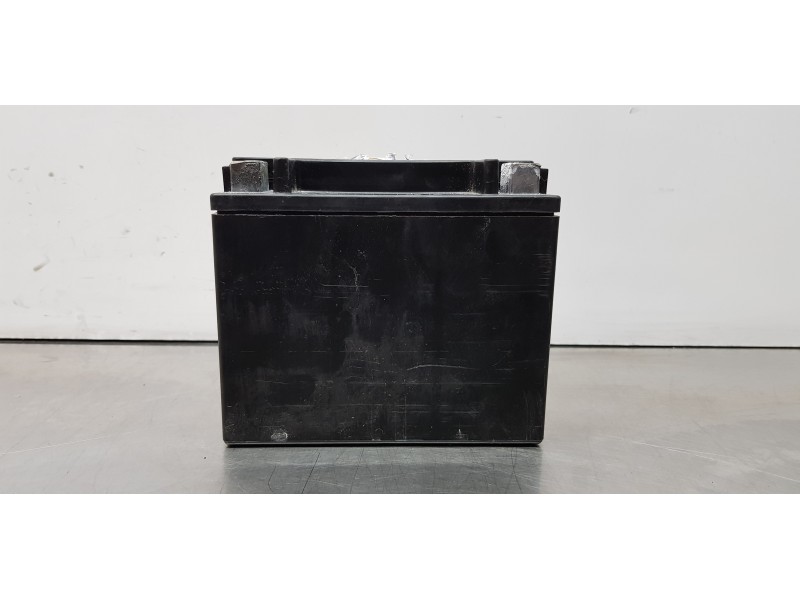 Recambio de bateria para volvo xc60 inscription awd referencia OEM IAM 31652780  