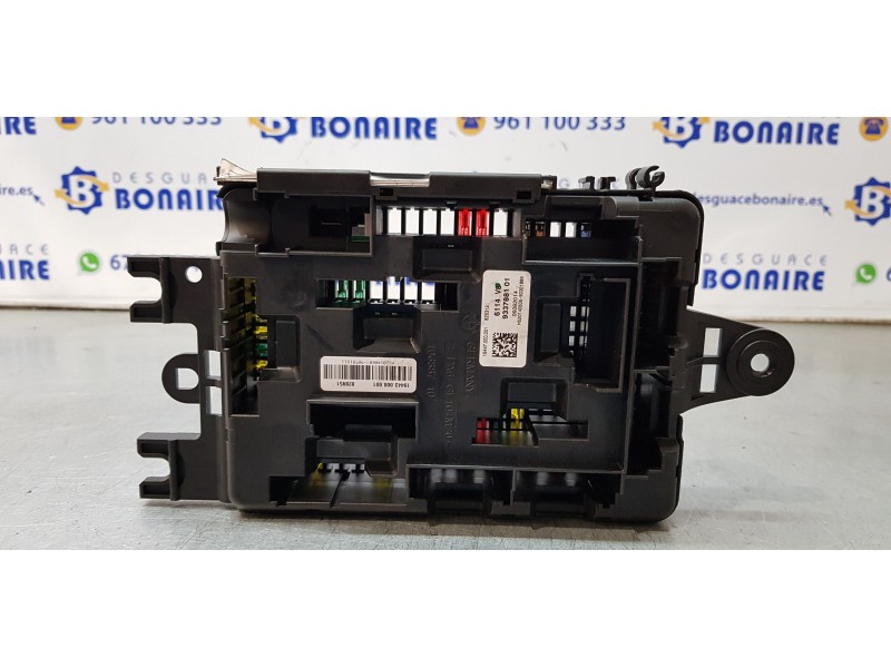 Recambio de caja reles / fusibles para bmw serie 1 lim. (f20) 116d efficientdynamics edition referencia OEM IAM 933788101  