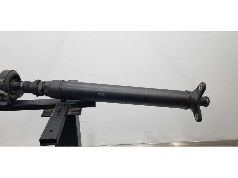 Recambio de transmision central para lexus is 300h referencia OEM IAM 3710053150   Recambio de transmision central para lexus is 300h referencia OEM IAM 3710053150