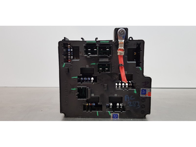 Recambio de caja reles / fusibles para volvo xc60 inscription awd referencia OEM IAM 32212298  