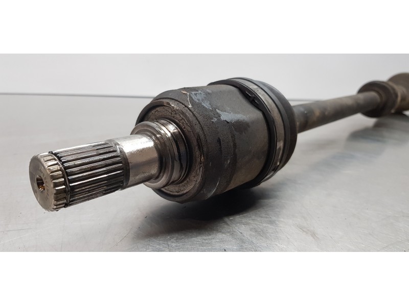 Recambio de transmision delantera derecha para hyundai i30 fastback tecno referencia OEM IAM 49501G4400  