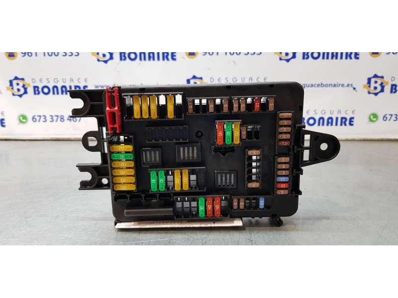 Recambio de caja reles / fusibles para bmw serie 1 lim. 5-trg. (f20) 118d referencia OEM IAM 9389070  