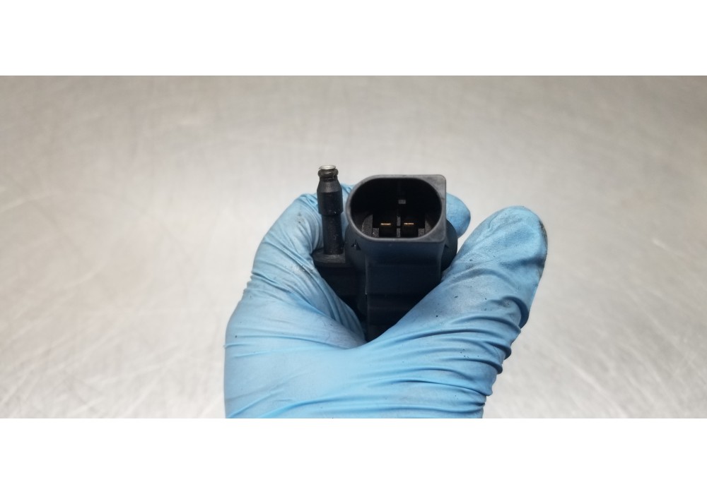 Recambio de inyector para mercedes clase r (w251) 320 cdi (251.022) referencia OEM IAM A6420701387 0445115064 