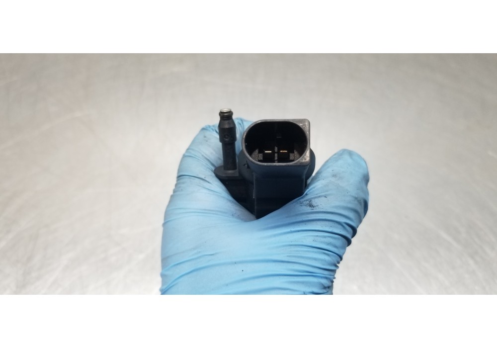 Recambio de inyector para mercedes clase r (w251) 320 cdi (251.022) referencia OEM IAM A6420701387 0445115064 