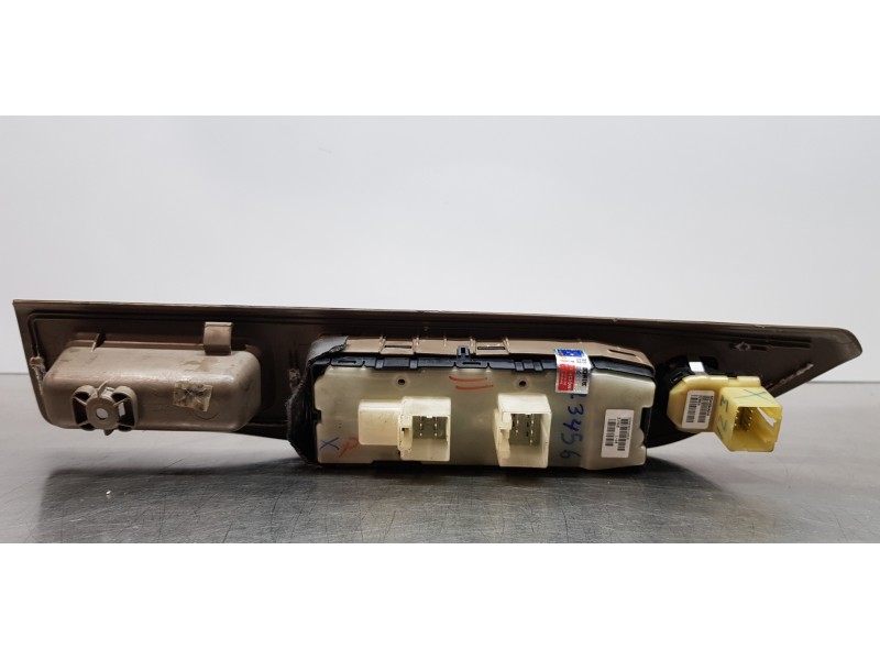 Recambio de mando elevalunas delantero izquierdo para dodge caliber s referencia OEM IAM 56040691AD  