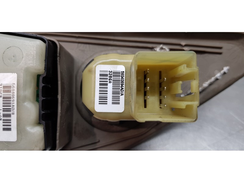 Recambio de mando elevalunas delantero izquierdo para dodge caliber s referencia OEM IAM 56040691AD  