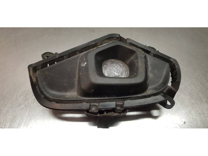Recambio de faro antiniebla izquierdo para toyota rav4 hybrid 4x2 advance referencia OEM IAM 8122012240  