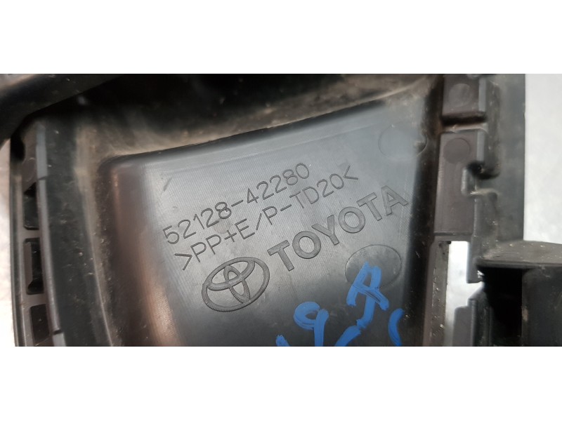 Recambio de faro antiniebla izquierdo para toyota rav4 hybrid 4x2 advance referencia OEM IAM 8122012240  