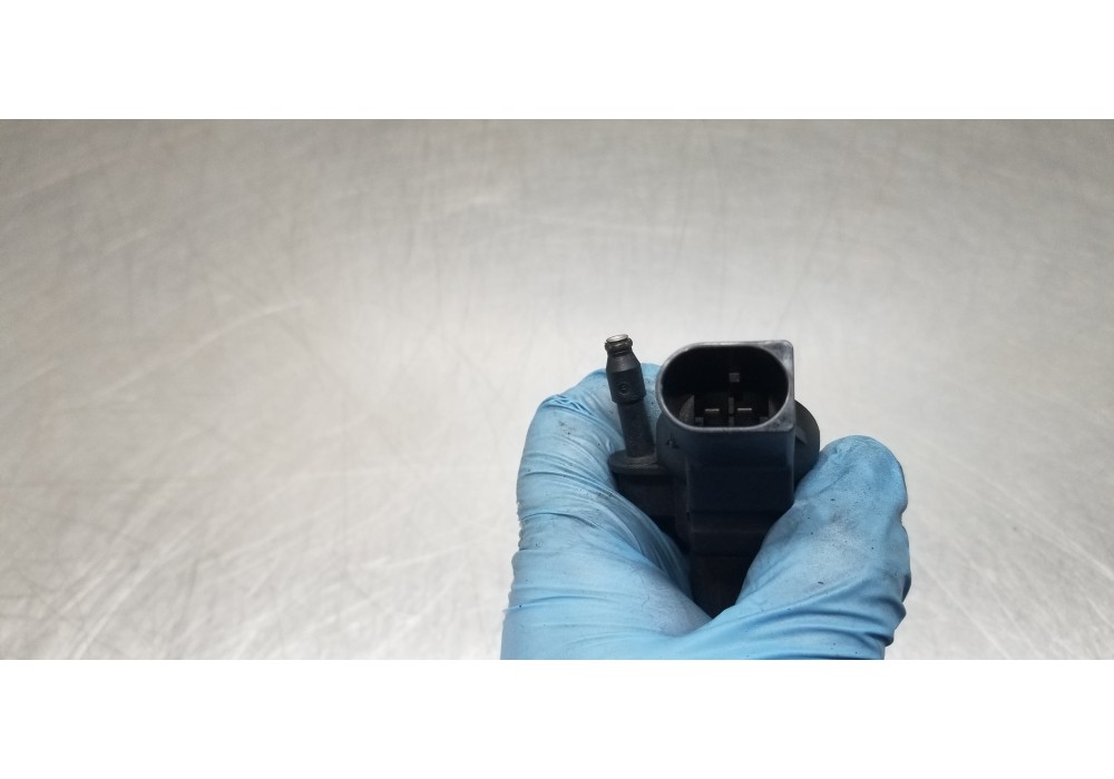 Recambio de inyector para mercedes clase r (w251) 320 cdi (251.022) referencia OEM IAM A6420701387 0445115064 