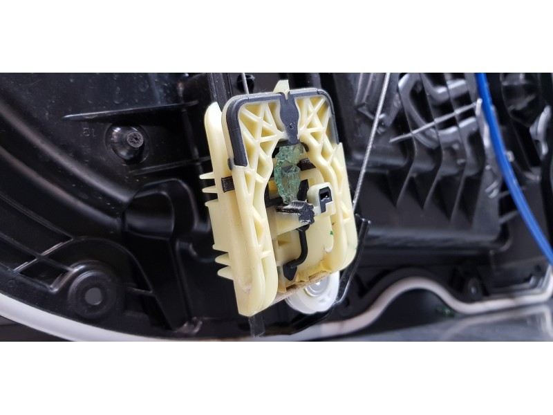 Recambio de elevalunas delantero derecho para volvo xc60 inscription awd referencia OEM IAM 31440019 SIN MOTOR 