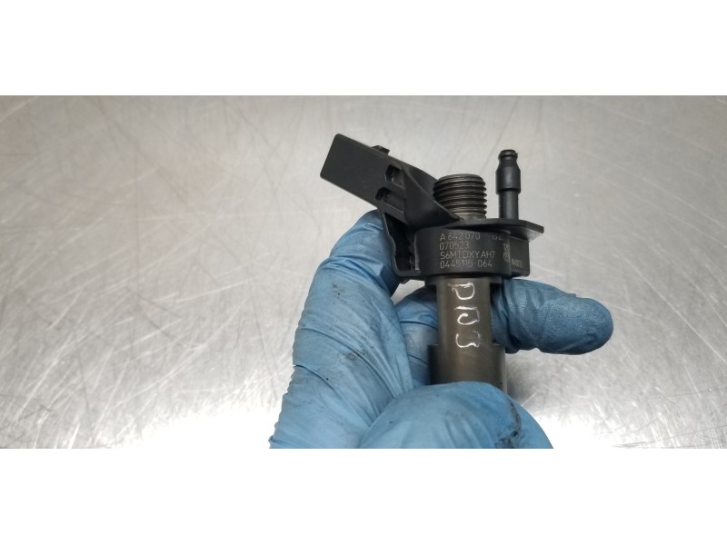 Recambio de inyector para mercedes clase r (w251) 320 cdi (251.022) referencia OEM IAM A6420701387 0445115064 