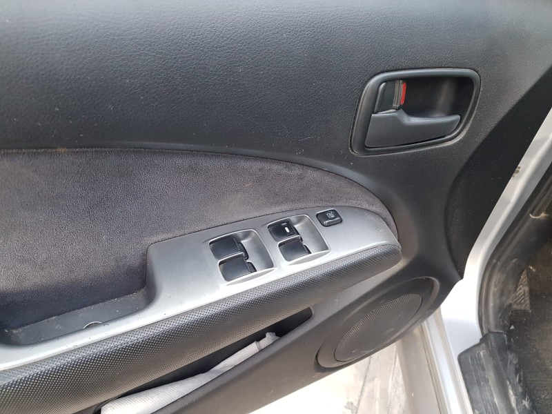 mitsubishi outlander (cu0w) del año 2003 mitsubishi outlander (cu0w) del año 2003