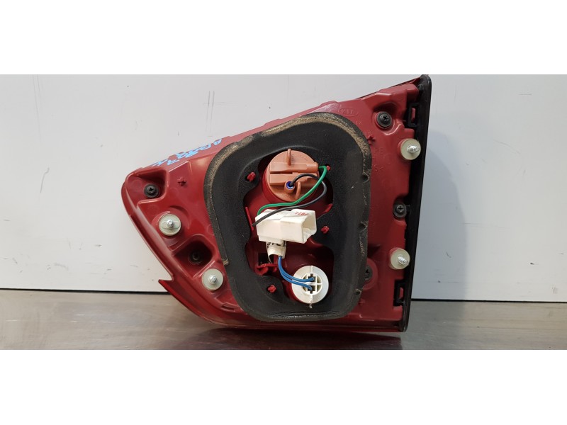 Recambio de piloto trasero izquierdo interior para kia carens ( ) concept referencia OEM IAM 92403A4500  