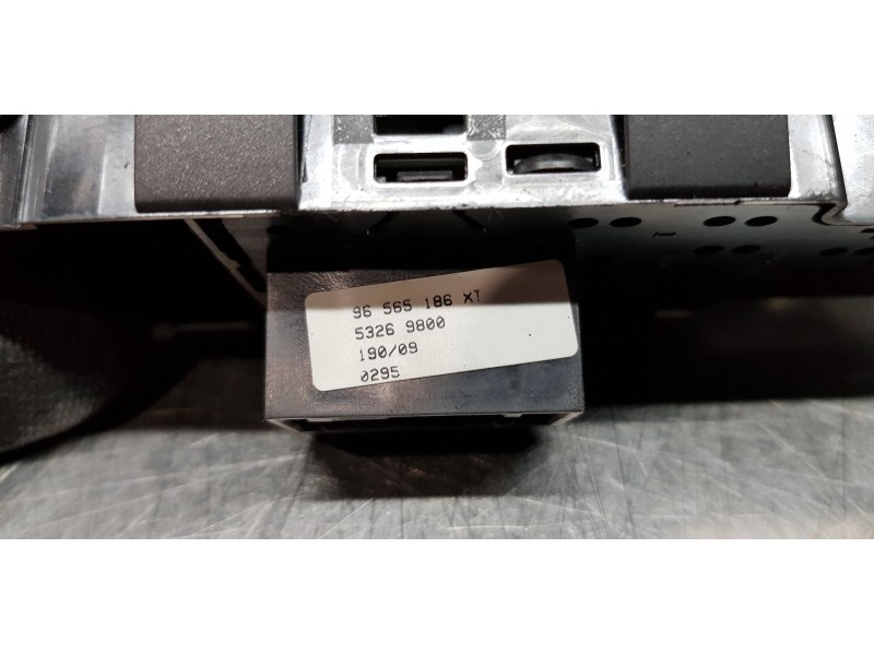 Recambio de mando elevalunas delantero izquierdo para peugeot 308 confort referencia OEM IAM 649024 96565186XT  Recambio de mando elevalunas delantero izquierdo para peugeot 308 confort referencia OEM IAM 649024 96565186XT