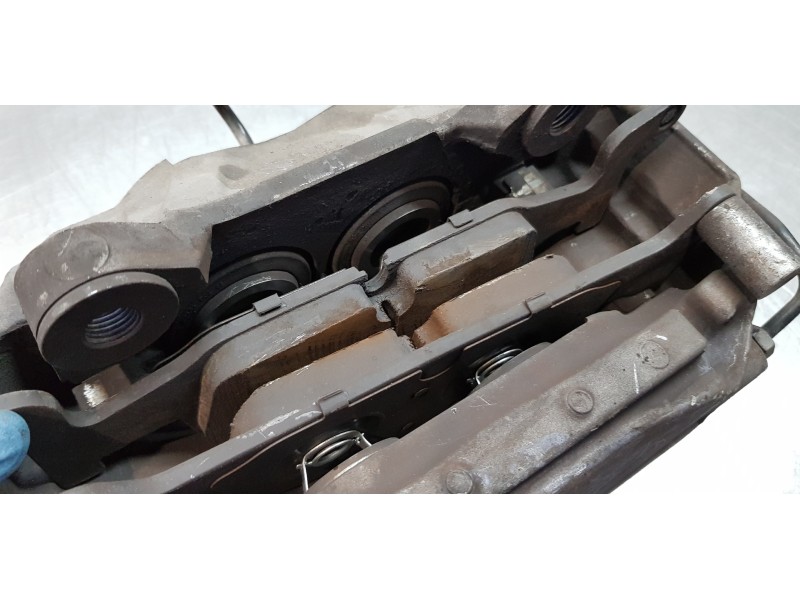 Recambio de pinza freno delantera derecha para audi a6 berlina (4a2) 40 tdi basic referencia OEM IAM 8W0615108D  