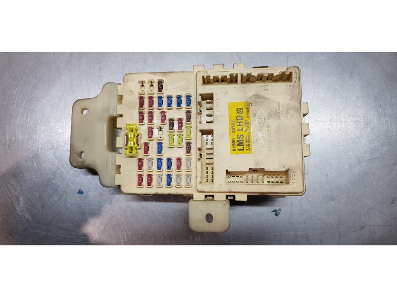Recambio de caja reles / fusibles para hyundai ix35 comfort 2wd referencia OEM IAM 919502S521   Recambio de caja reles / fusibles para hyundai ix35 comfort 2wd referencia OEM IAM 919502S521