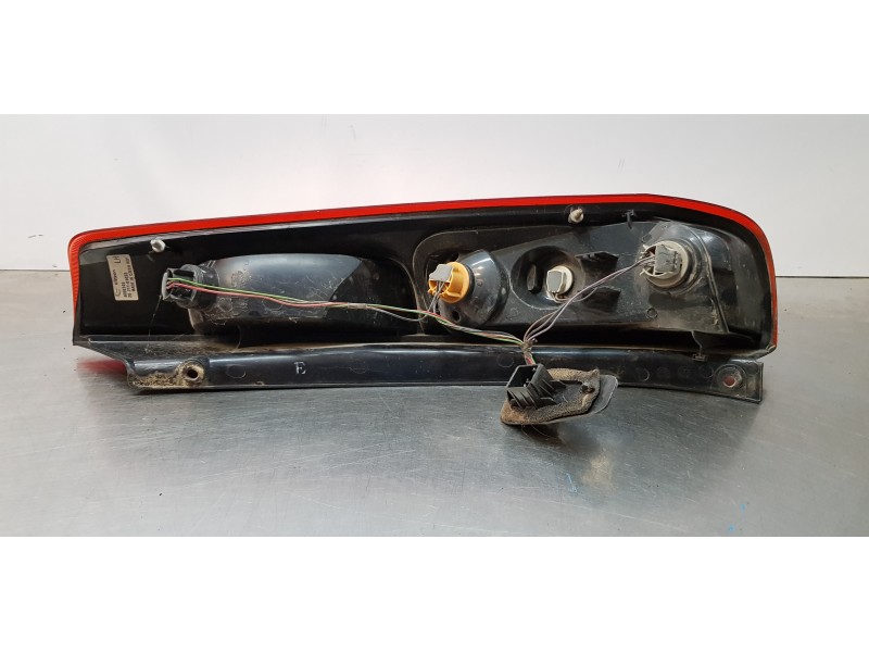 Recambio de piloto trasero izquierdo para ford fiesta (cbk) ambiente referencia OEM IAM 6S6113405B  