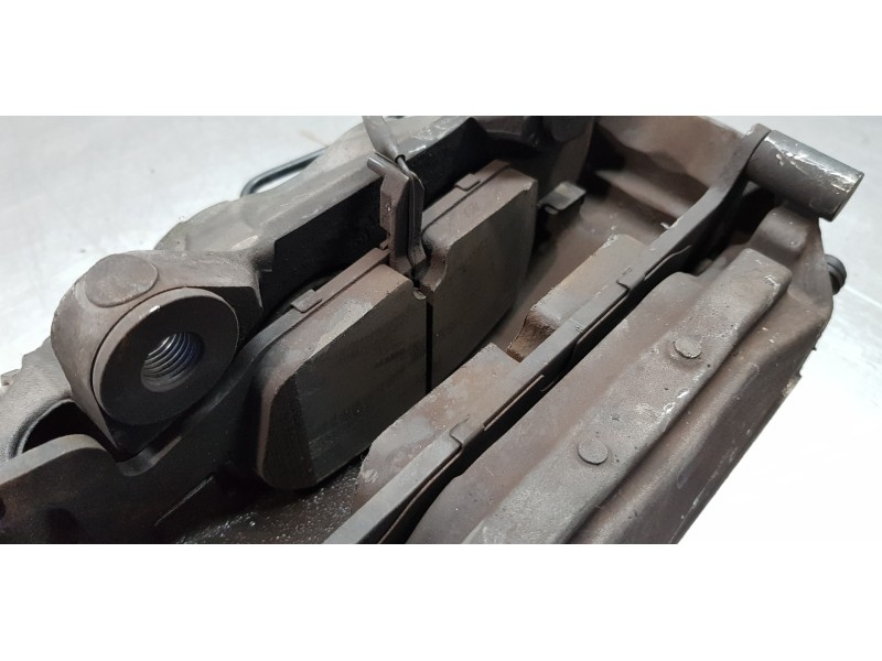Recambio de pinza freno delantera izquierda para audi a6 berlina (4a2) 40 tdi basic referencia OEM IAM 8W0615107D  