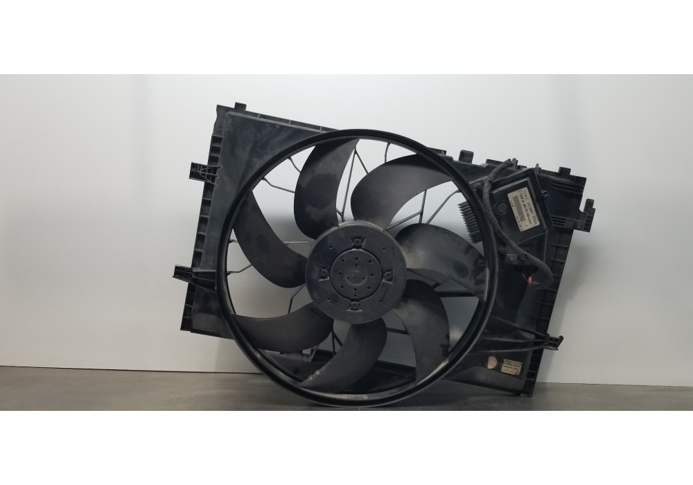 Recambio de electroventilador para mercedes clase c (w203) berlina 220 cdi (203.006) referencia OEM IAM A2035000293 A2035000193 