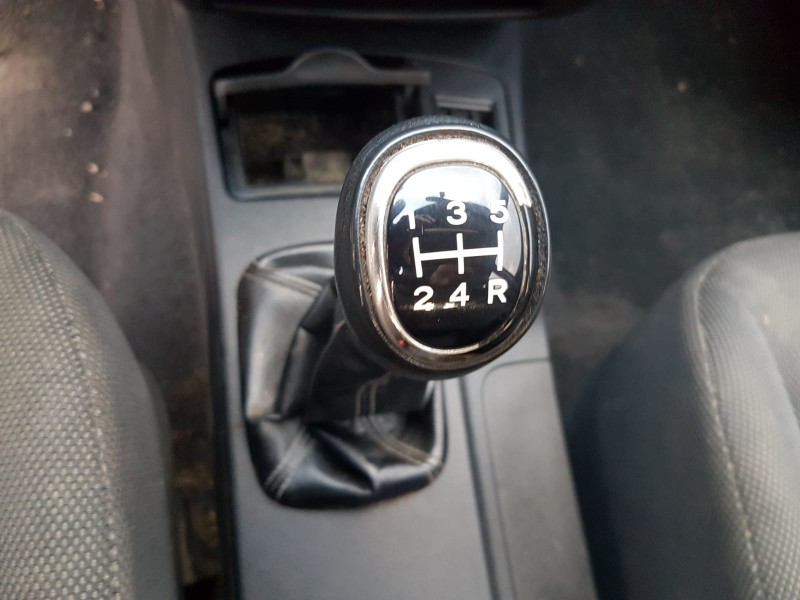 mitsubishi outlander (cu0w) del año 2003 mitsubishi outlander (cu0w) del año 2003