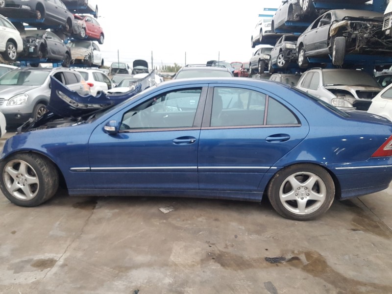 mercedes clase c (w203) berlina del año 2002