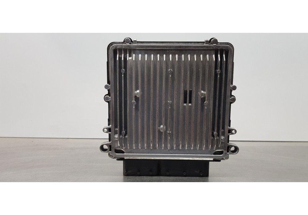 Recambio de centralita motor uce para mercedes clase r (w251) 320 cdi (251.022) referencia OEM IAM 0281012796  