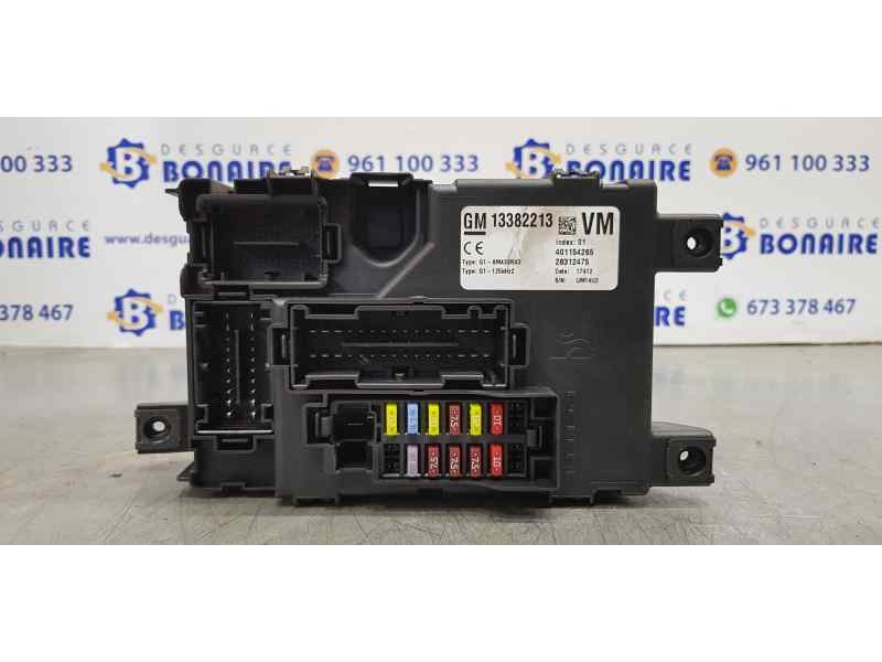 Recambio de caja reles / fusibles para opel corsa d expression referencia OEM IAM 13382213  