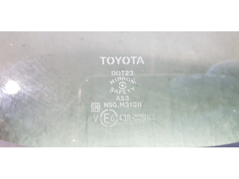 Recambio de luna custodia trasera derecha para toyota rav4 hybrid 4x2 advance referencia OEM IAM 6271042360  