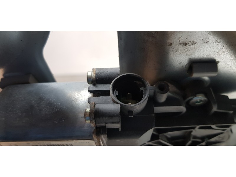 Recambio de elevalunas trasero derecho para hyundai ix35 comfort 2wd referencia OEM IAM 834022Y000   Recambio de elevalunas trasero derecho para hyundai ix35 comfort 2wd referencia OEM IAM 834022Y000