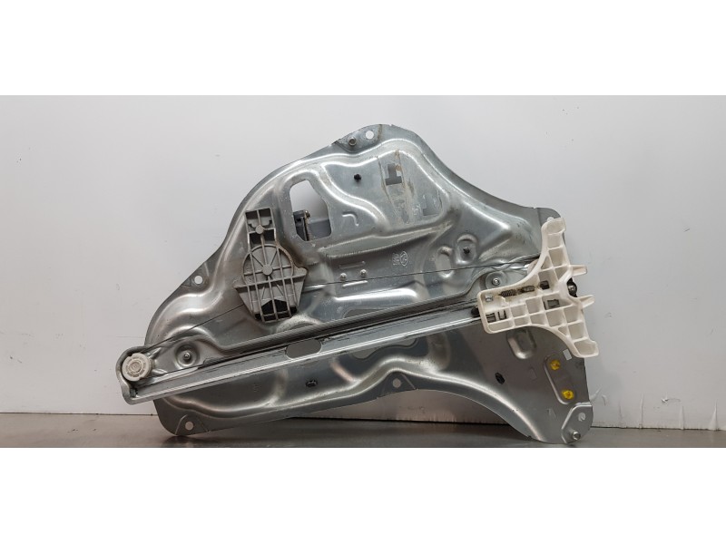 Recambio de elevalunas trasero derecho para hyundai ix35 comfort 2wd referencia OEM IAM 834022Y000   Recambio de elevalunas trasero derecho para hyundai ix35 comfort 2wd referencia OEM IAM 834022Y000