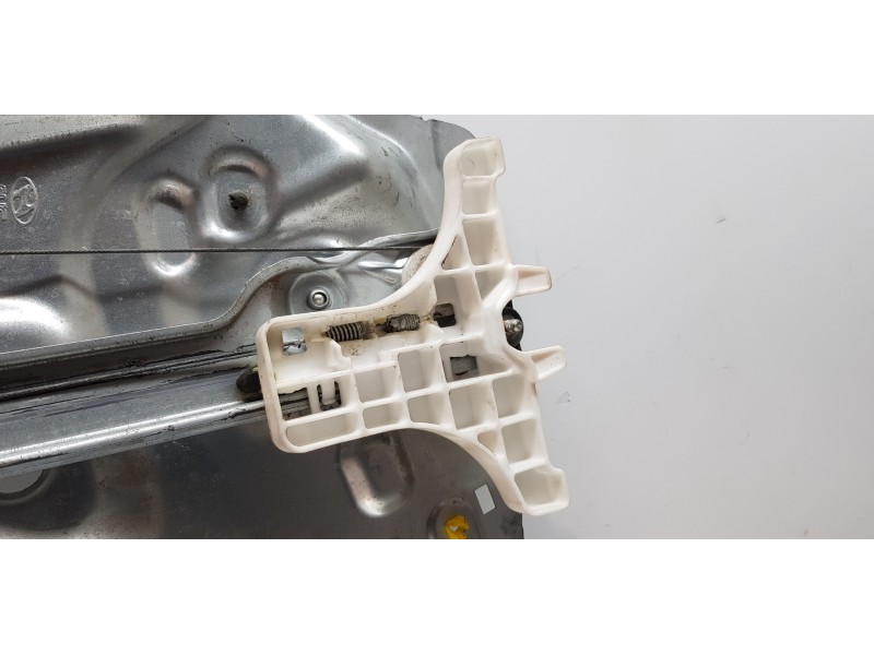 Recambio de elevalunas trasero derecho para hyundai ix35 comfort 2wd referencia OEM IAM 834022Y000   Recambio de elevalunas trasero derecho para hyundai ix35 comfort 2wd referencia OEM IAM 834022Y000