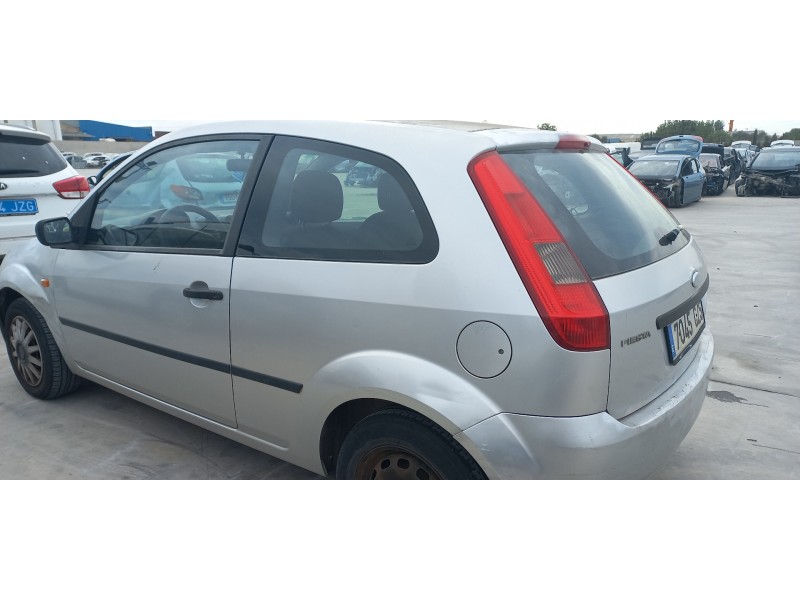 ford fiesta (cbk) del año 2004