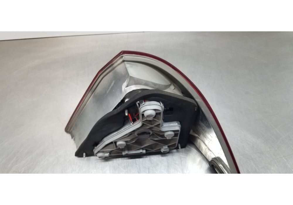 Recambio de piloto trasero izquierdo para mercedes clase c (w203) berlina 220 cdi (203.006) referencia OEM IAM A2038200164  