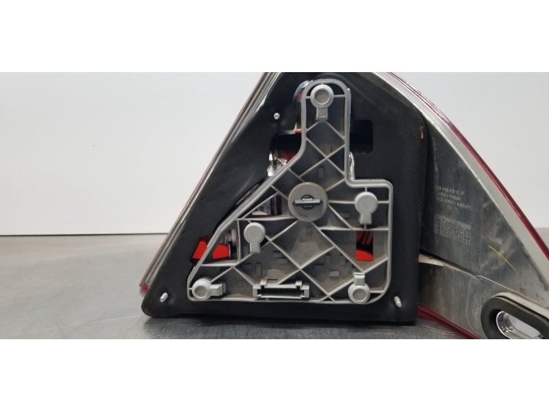 Recambio de piloto trasero izquierdo para mercedes clase c (w203) berlina 220 cdi (203.006) referencia OEM IAM A2038200164  