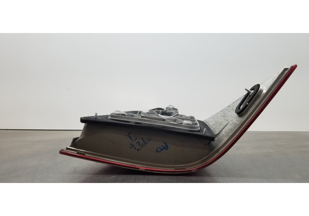 Recambio de piloto trasero izquierdo para mercedes clase c (w203) berlina 220 cdi (203.006) referencia OEM IAM A2038200164  