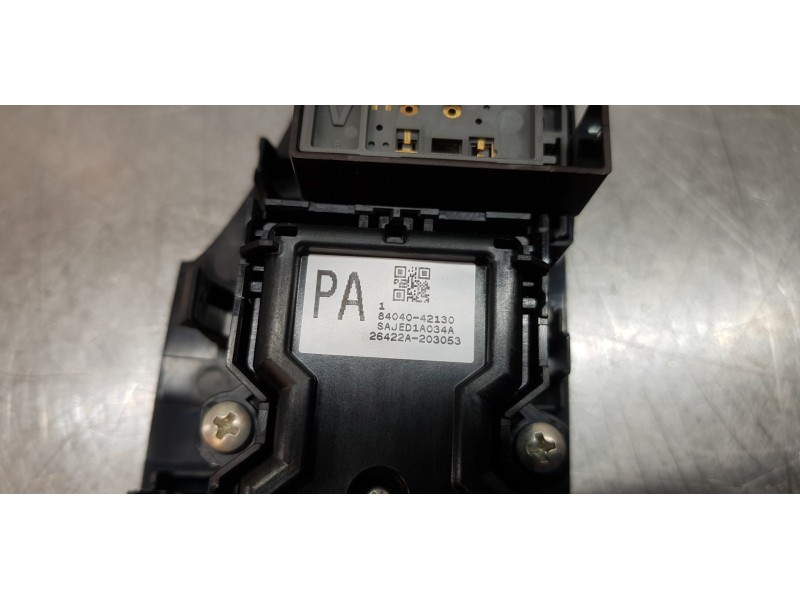Recambio de mando elevalunas delantero izquierdo para toyota rav4 hybrid 4x2 advance referencia OEM IAM 8404042130  