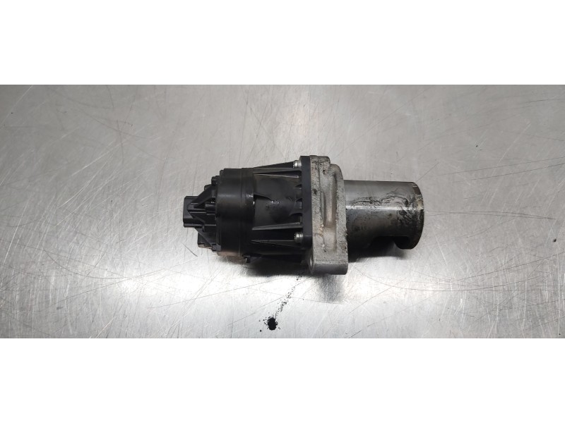 Recambio de valvula egr para opel astra j gtc sportive referencia OEM IAM 55570005  