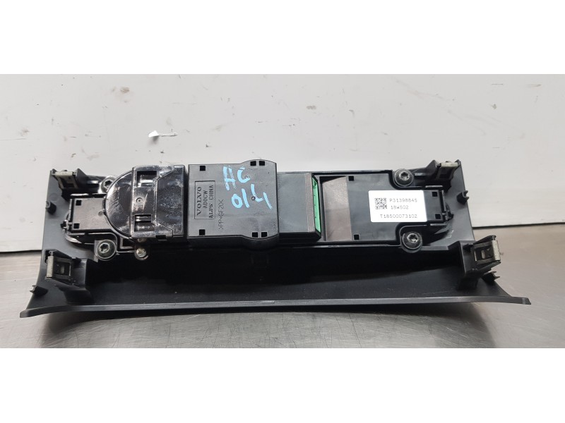 Recambio de sistema audio / radio cd para volvo xc60 inscription awd referencia OEM IAM 31398845  