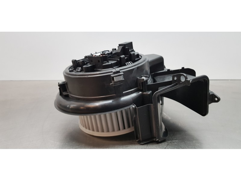 Recambio de motor calefaccion para volvo xc60 inscription awd referencia OEM IAM 32241017  
