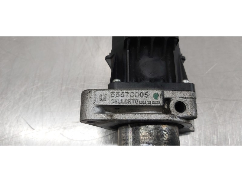 Recambio de valvula egr para opel astra j gtc sportive referencia OEM IAM 55570005  