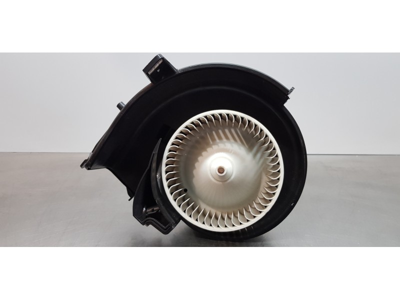 Recambio de motor calefaccion para volvo xc60 inscription awd referencia OEM IAM 32241017  